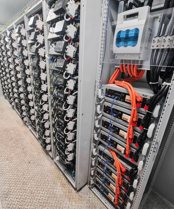 Groß-Batteriespeicher-Anlage von VM Elektrotechnik